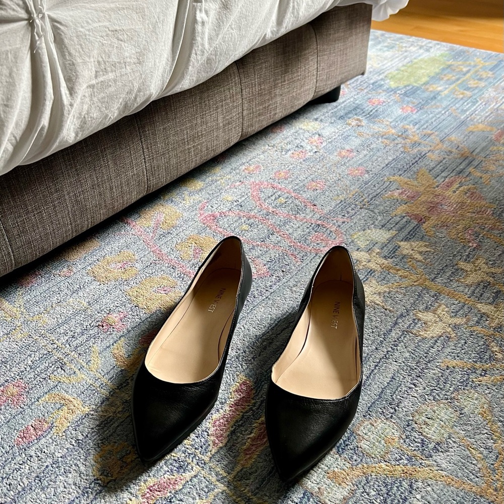 Nine West - Black Women's Pointy Toe Ballet Flats
